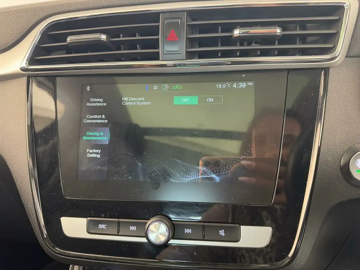 2021-mg-zs-suv-e-exclusive-ev-big-41