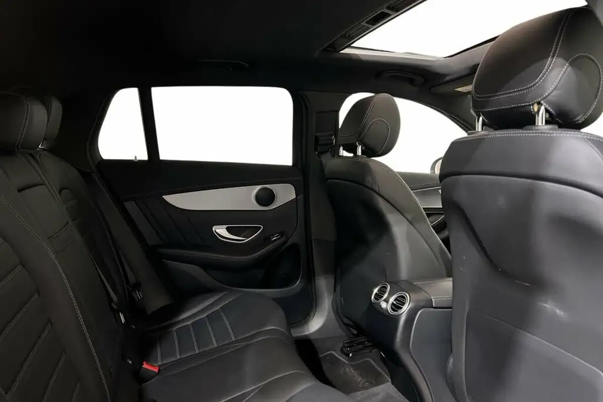 2022-mercedes-benz-eqc-e-eqc-400-amg-line-premium-big-7