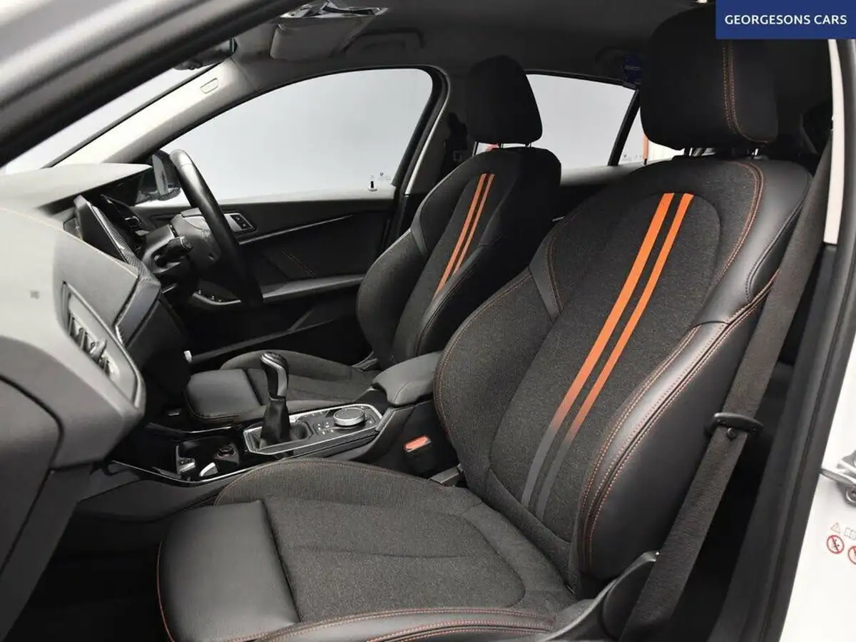 2022-bmw-1-series-15td-116d-sport-big-19