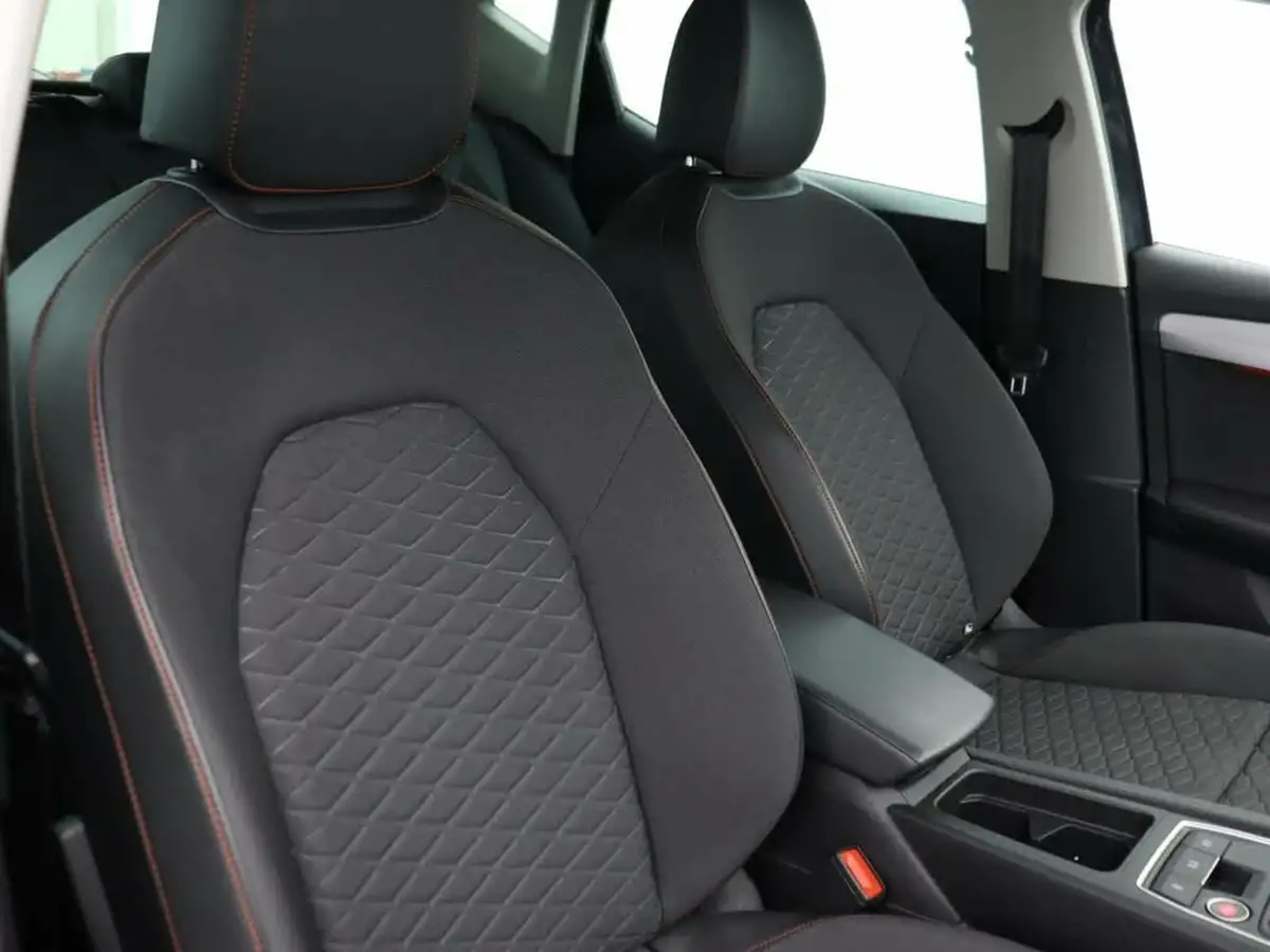 2020-seat-leon-15-tsi-evo-fr-150ps-hatchback-big-6