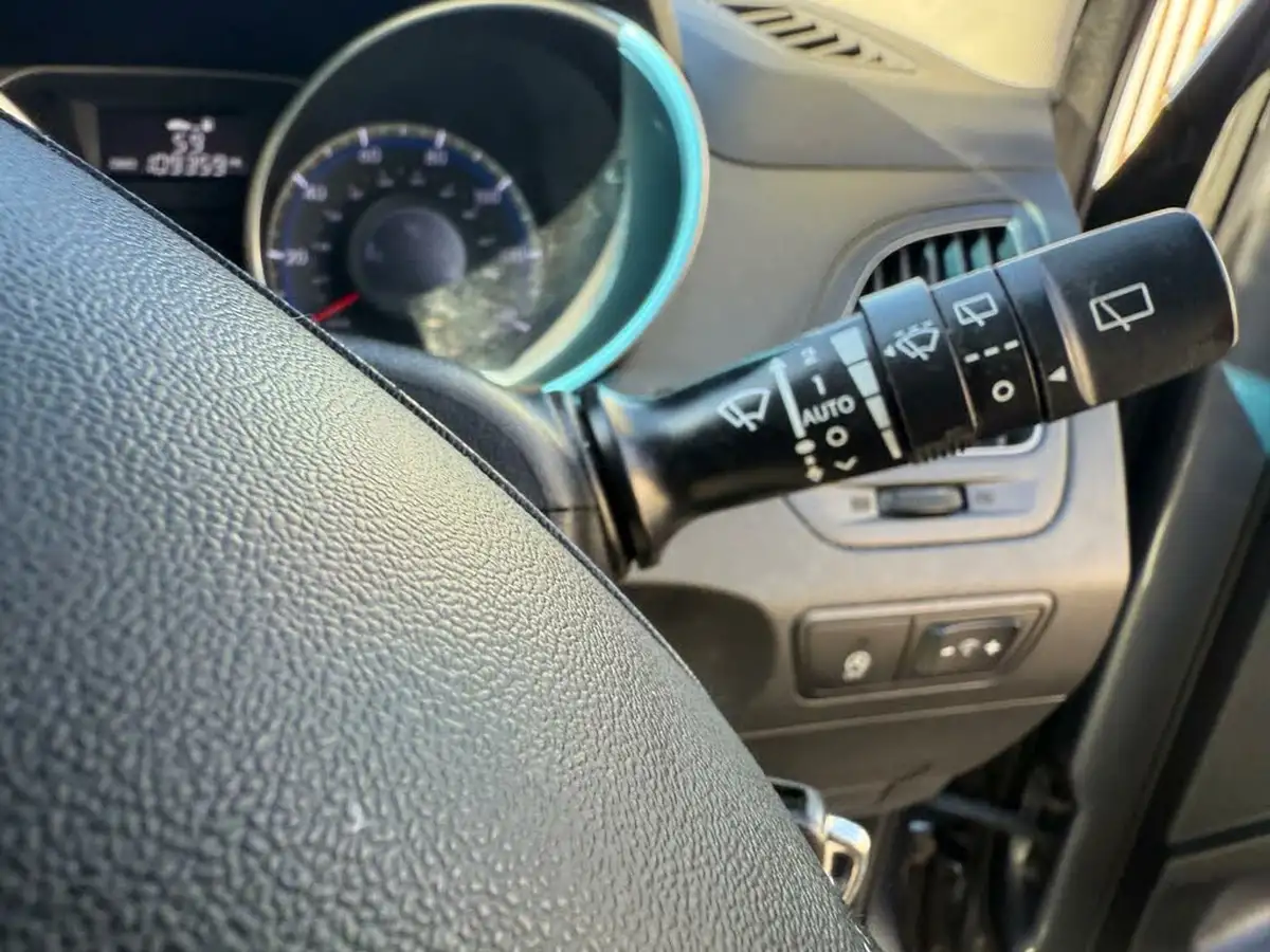 2015-hyundai-ix35-16-se-blue-drive-isg-big-16