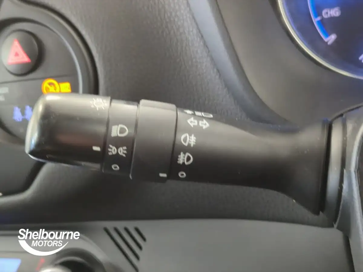 2020-toyota-yaris-15-vvt-i-y20-98bhp-hybrid-1497cc-e-cvt-big-24