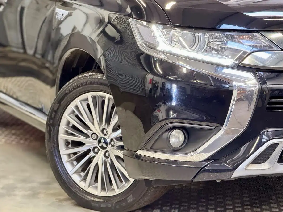 2020-mitsubishi-outlander-24-reflex-plus-commercial-big-12
