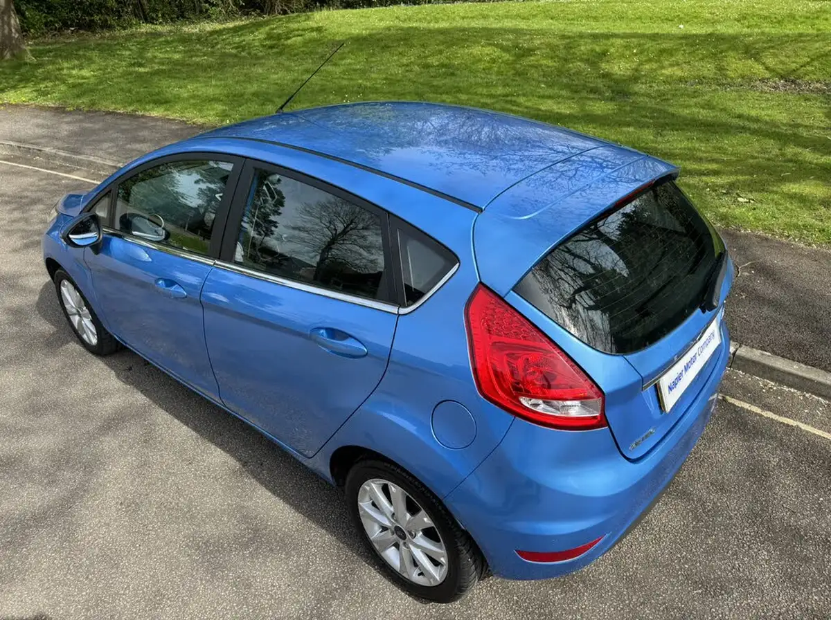 2009-ford-fiesta-125-zetec-5d-big-25