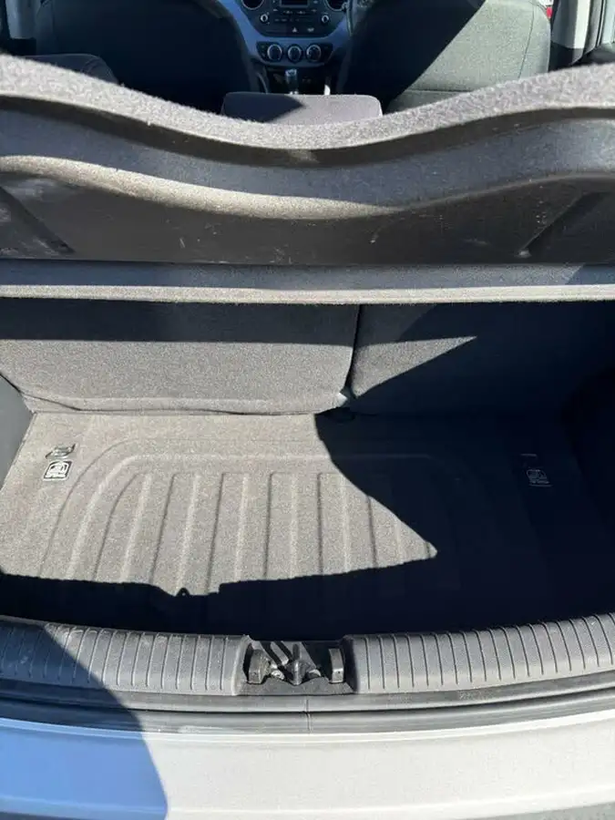 2015-hyundai-i10-12-se-big-25