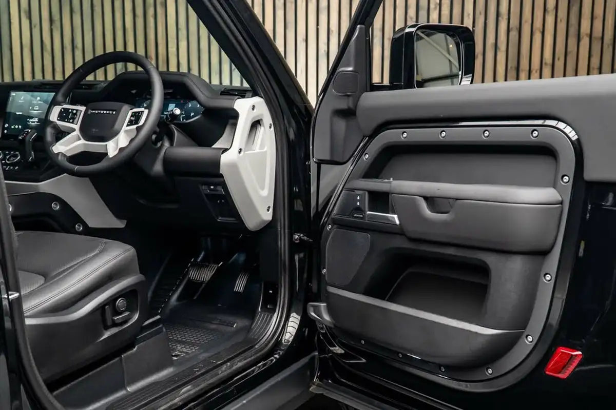 2025-land-rover-90-defender-30-d250-hard-top-x-dynamic-se-90-250pseu6e-big-30