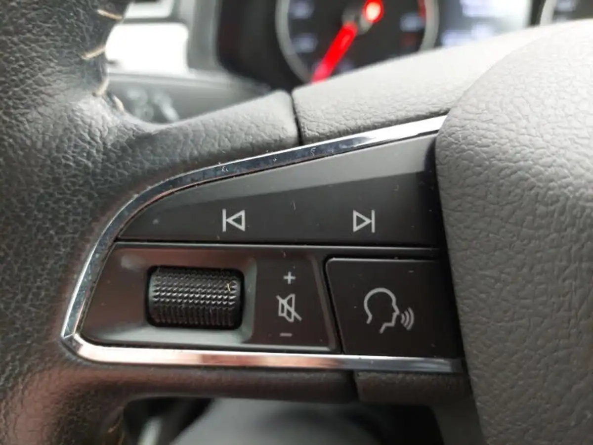2019-seat-arona-10-tsi-xcellence-ss-big-17