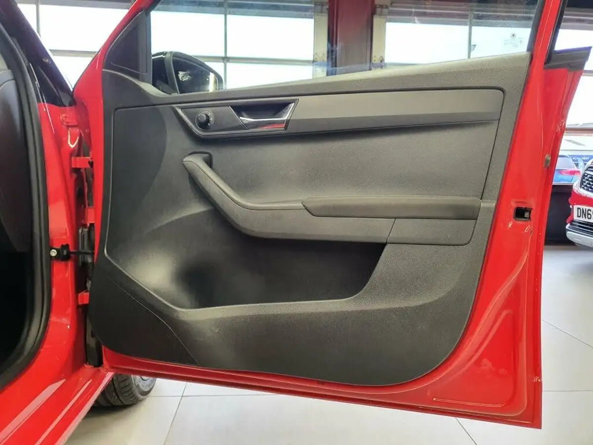 2019-skoda-fabia-10-tsi-colour-edition-big-19