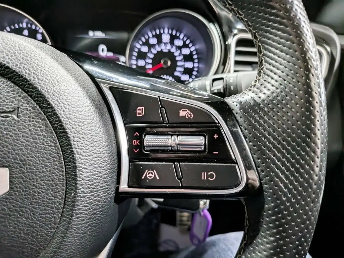 2023-kia-xceed-15-t-gdi-gt-line-158bhp-big-23