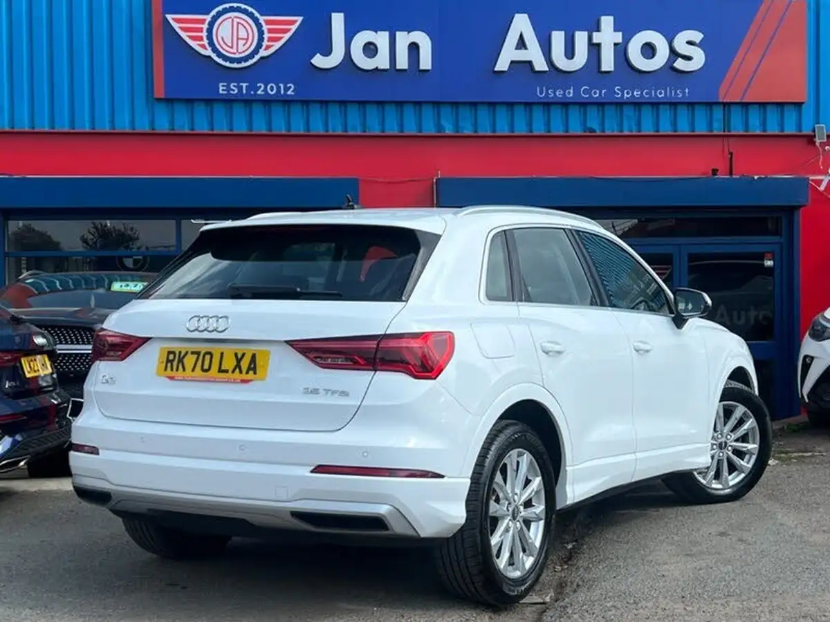2020-audi-q3-15-35-tfsi-sport-cod-station-wagon-1498cc-big-36