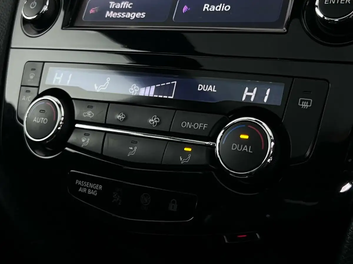 2016-nissan-qashqai-12-dig-t-n-vision-18in-big-26