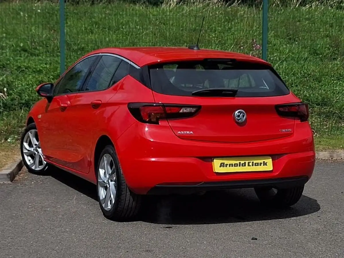 2018-vauxhall-astra-14i-16v-turbo-sri-150ps-hatchback-big-1