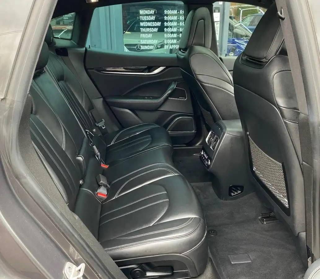 2018-maserati-levante-30td-gransport-nerissimo-edition-big-14