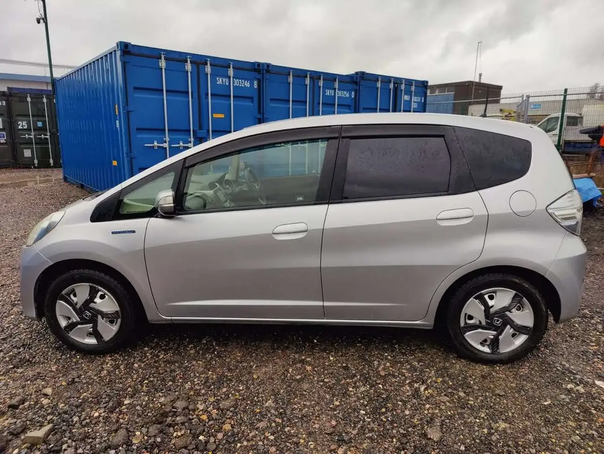 2013-honda-jazz-big-14
