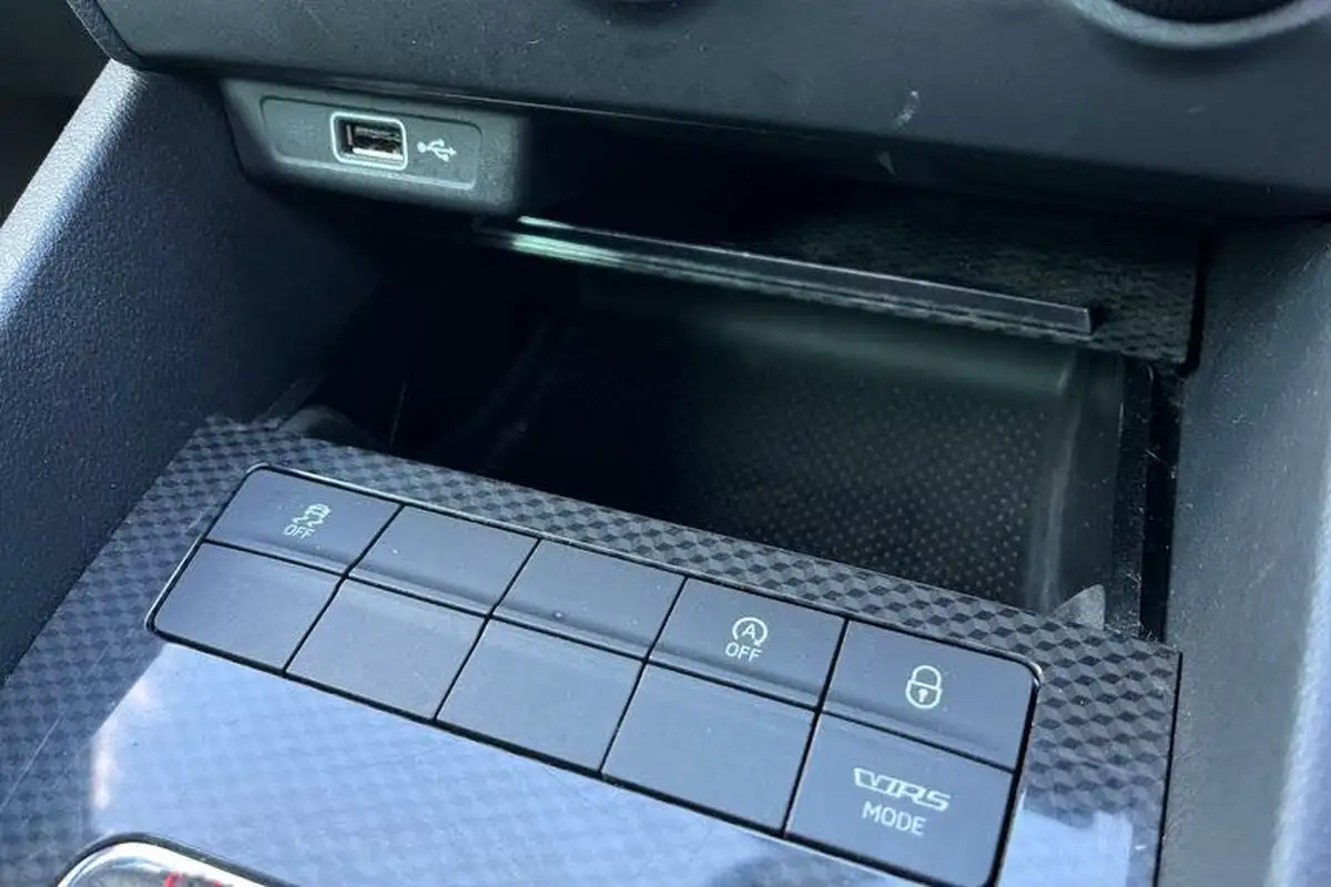 2019-skoda-octavia-20-tsi-vrs-estate-dsg-big-30