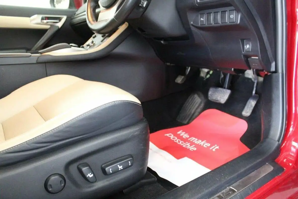 2014-lexus-ct-200h-18-premier-big-51