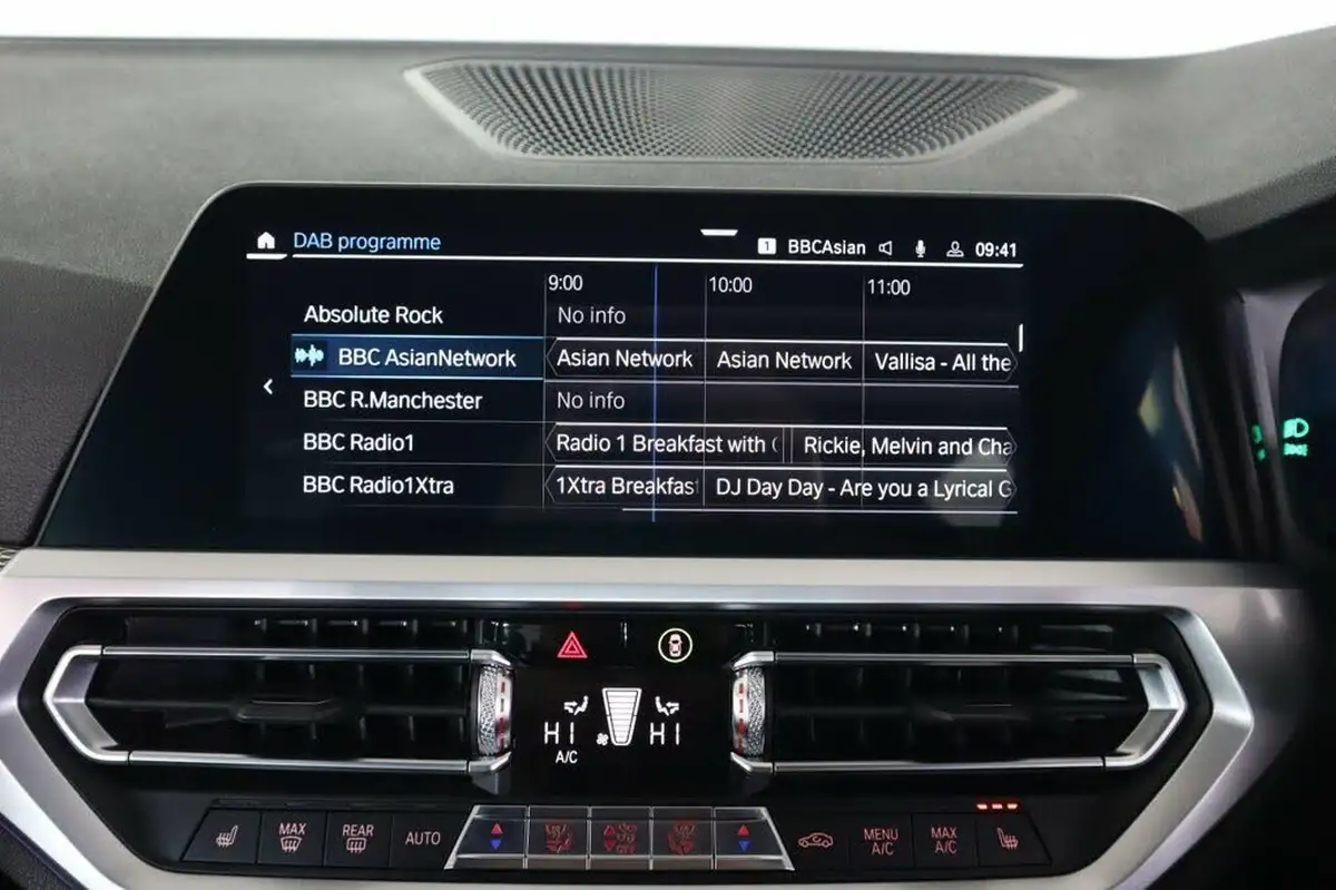 2019-bmw-3-series-20-330e-m-sport-plus-pack-big-32