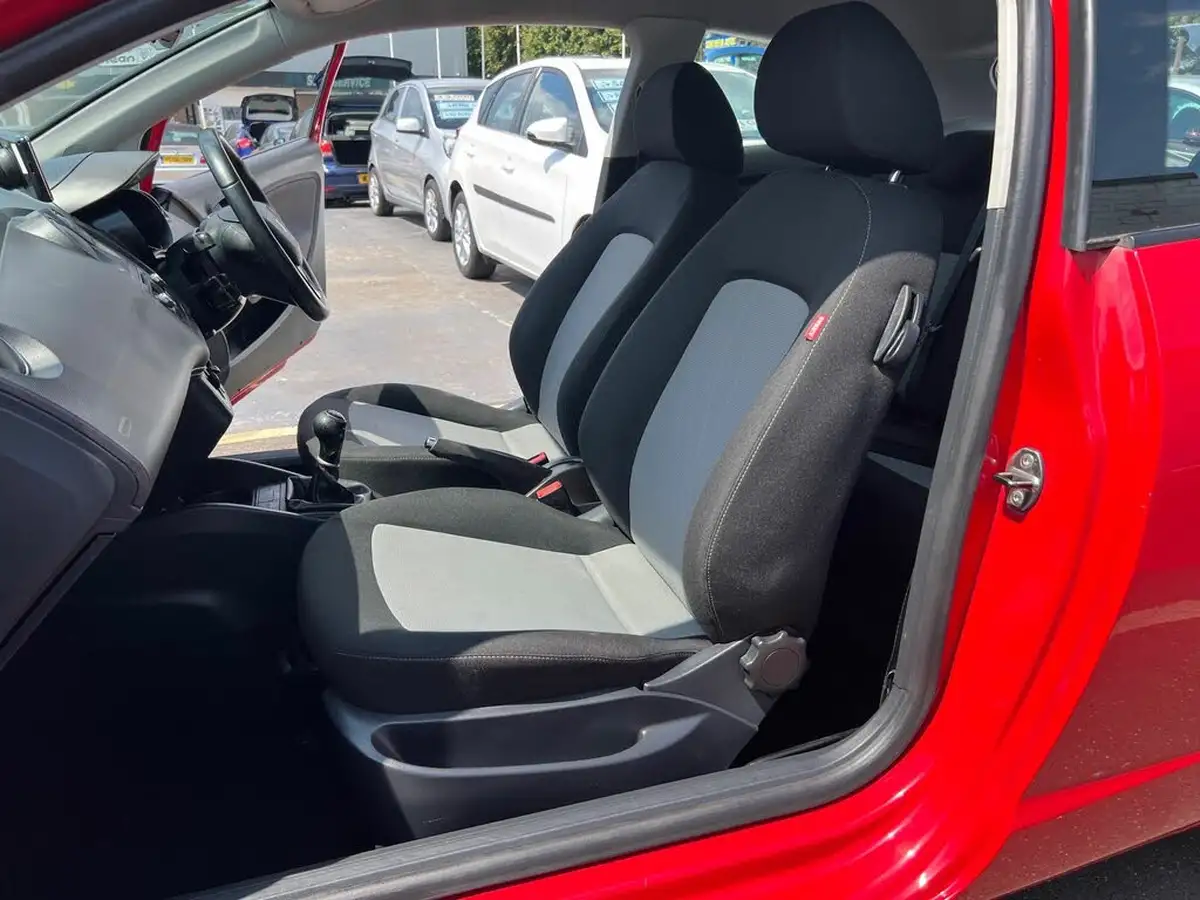 2013-seat-ibiza-14-toca-16v-85ps-sportcoupe-3d-big-23