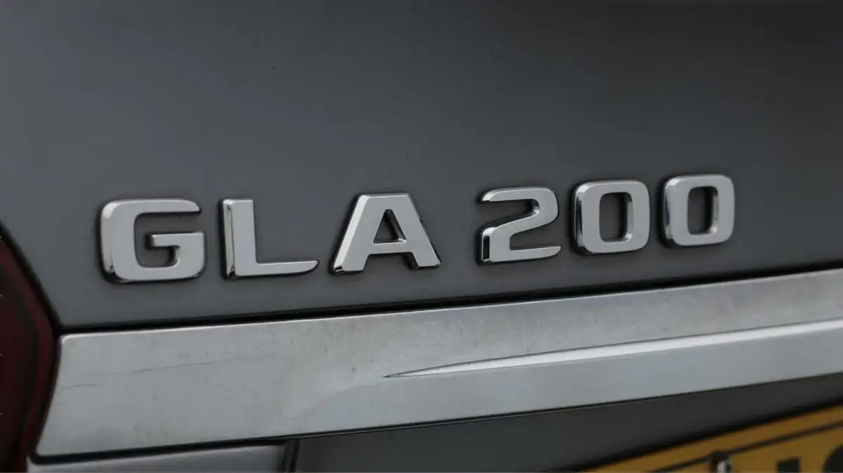 2020-mercedes-benz-gla-class-16-gla-200-amg-line-edition-plus-7g-dct-big-23