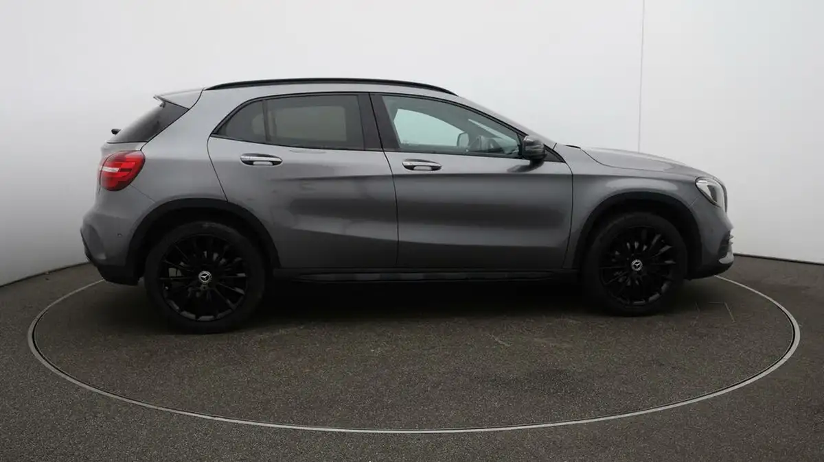 2020-mercedes-benz-gla-class-16-gla-200-amg-line-edition-plus-7g-dct-big-44