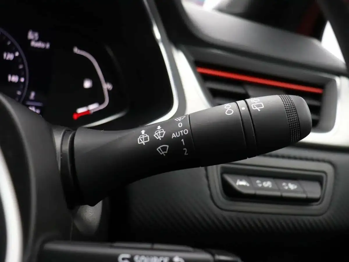 2022-renault-captur-13-tce-rs-line-big-44