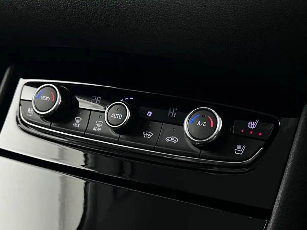 2020-vauxhall-grandland-x-16i-turbo-elite-nav-big-35