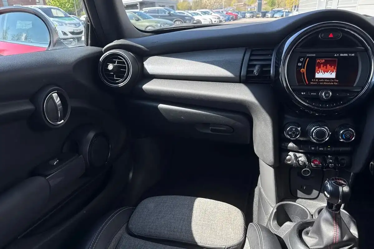 2018-mini-cooper-15-cooper-series-ii-ss-hatchback-3d-big-19