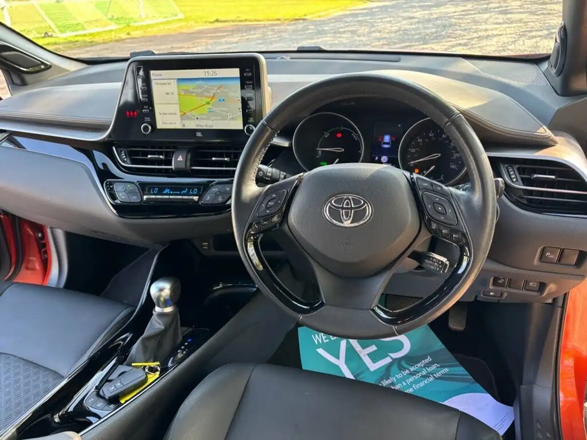 2020-toyota-c-hr-20-vvt-i-orange-edition-big-14
