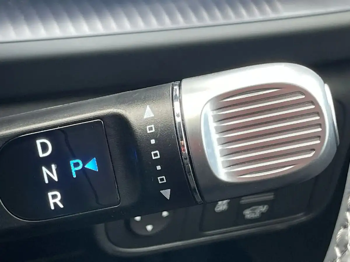2024-hyundai-ioniq-6-e-premium-228ps-single-rwd-big-25