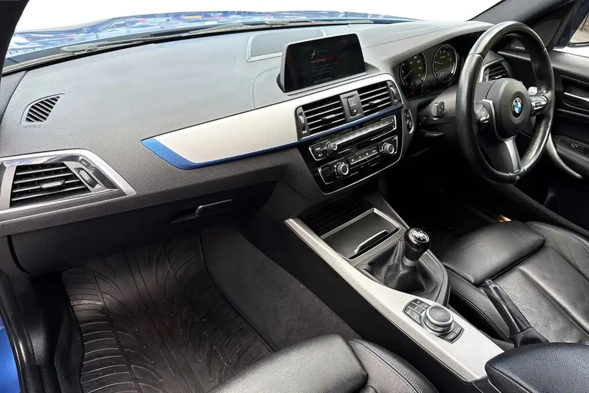 2018-bmw-1-series-15-118i-m-sport-shadow-edition-5d-big-14
