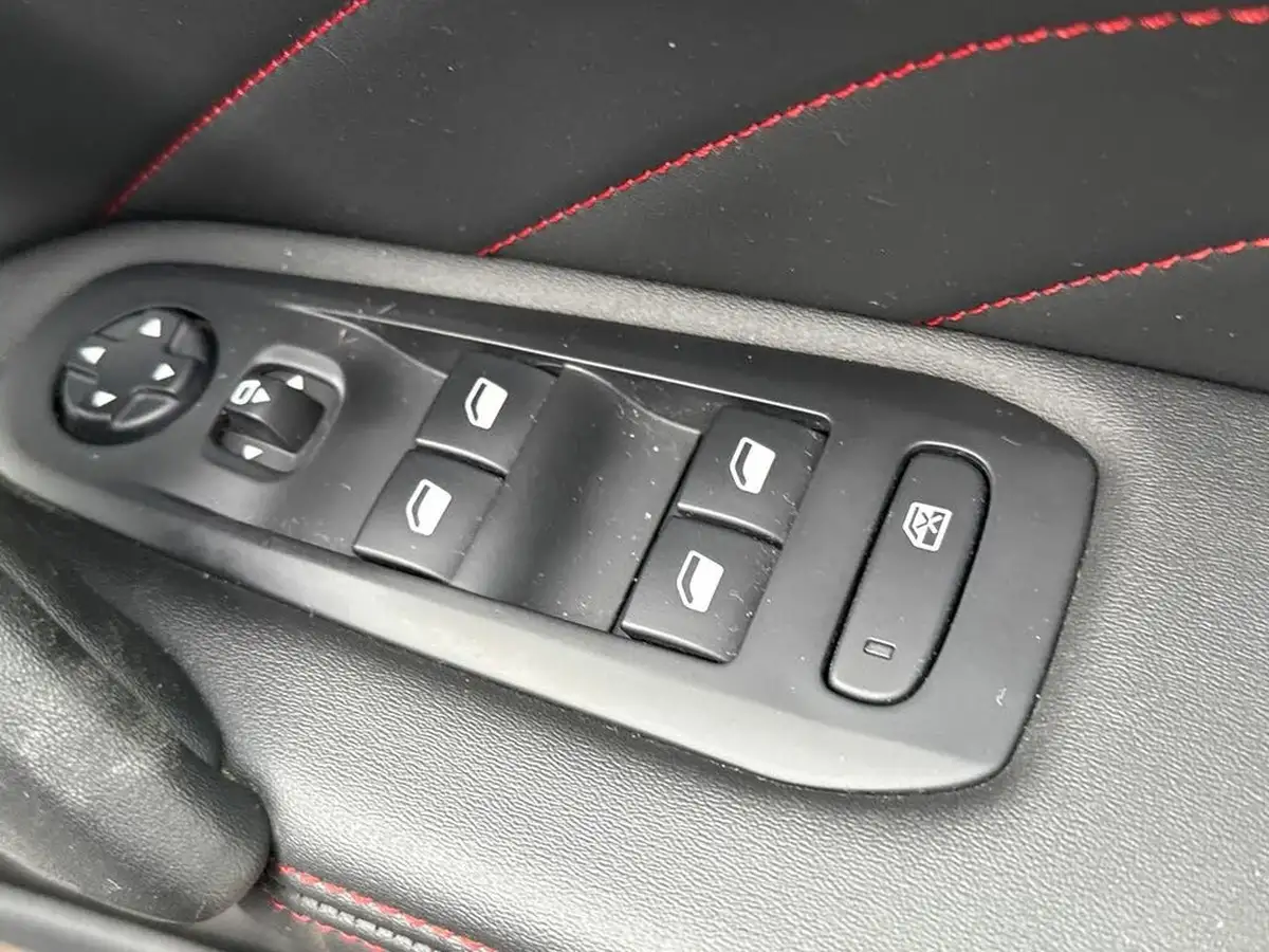 2021-peugeot-308-sw-12-puretech-gt-estate-big-19