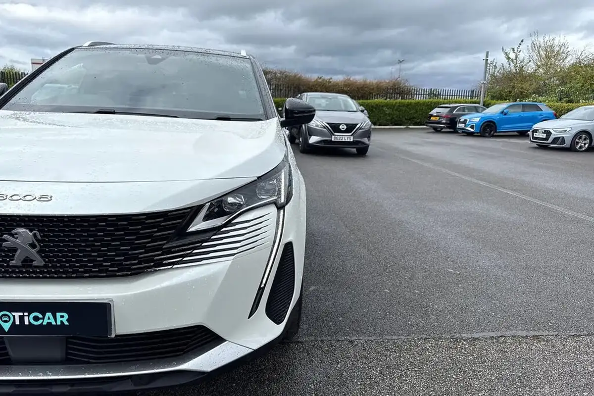 2022-peugeot-3008-suv-15-bluehdi-gt-big-51