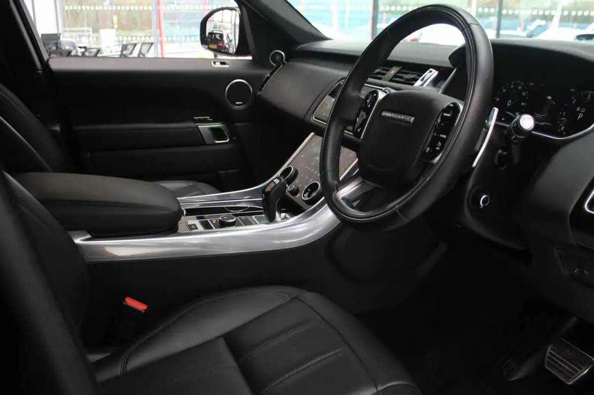 2021-land-rover-range-rover-sport-30-d300-hse-dynamic-black-big-37