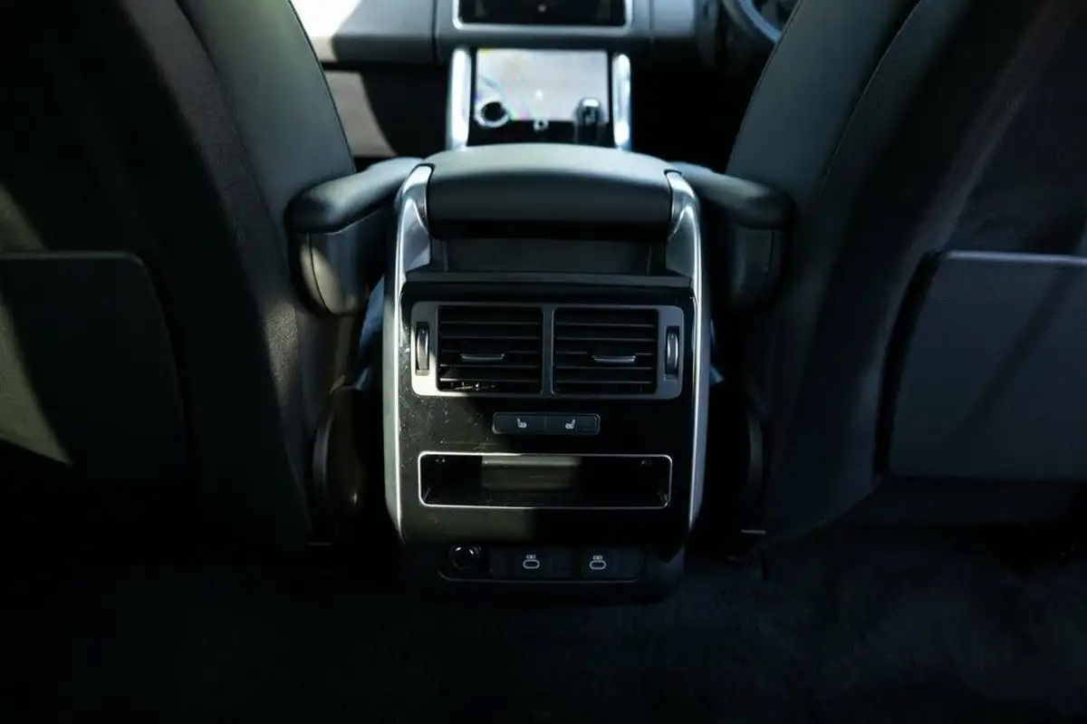2022-land-rover-range-rover-sport-20-p400e-hse-dynamic-big-32