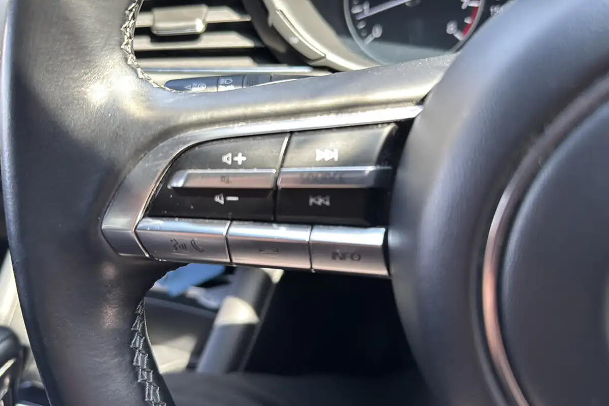 2022-mazda-mazda3-20-gt-sport-122ps-hatchback-5d-auto-big-32