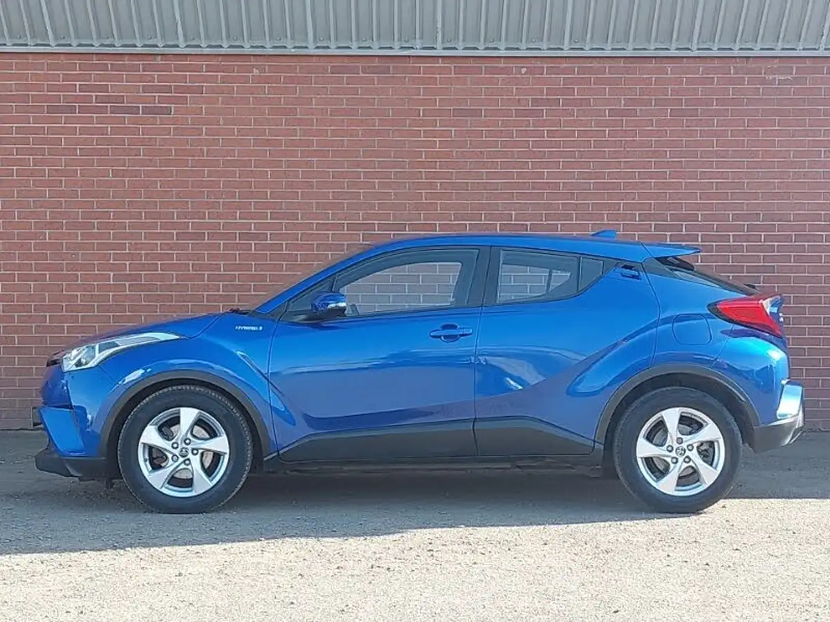 2017-toyota-c-hr-18-vvt-i-icon-big-3