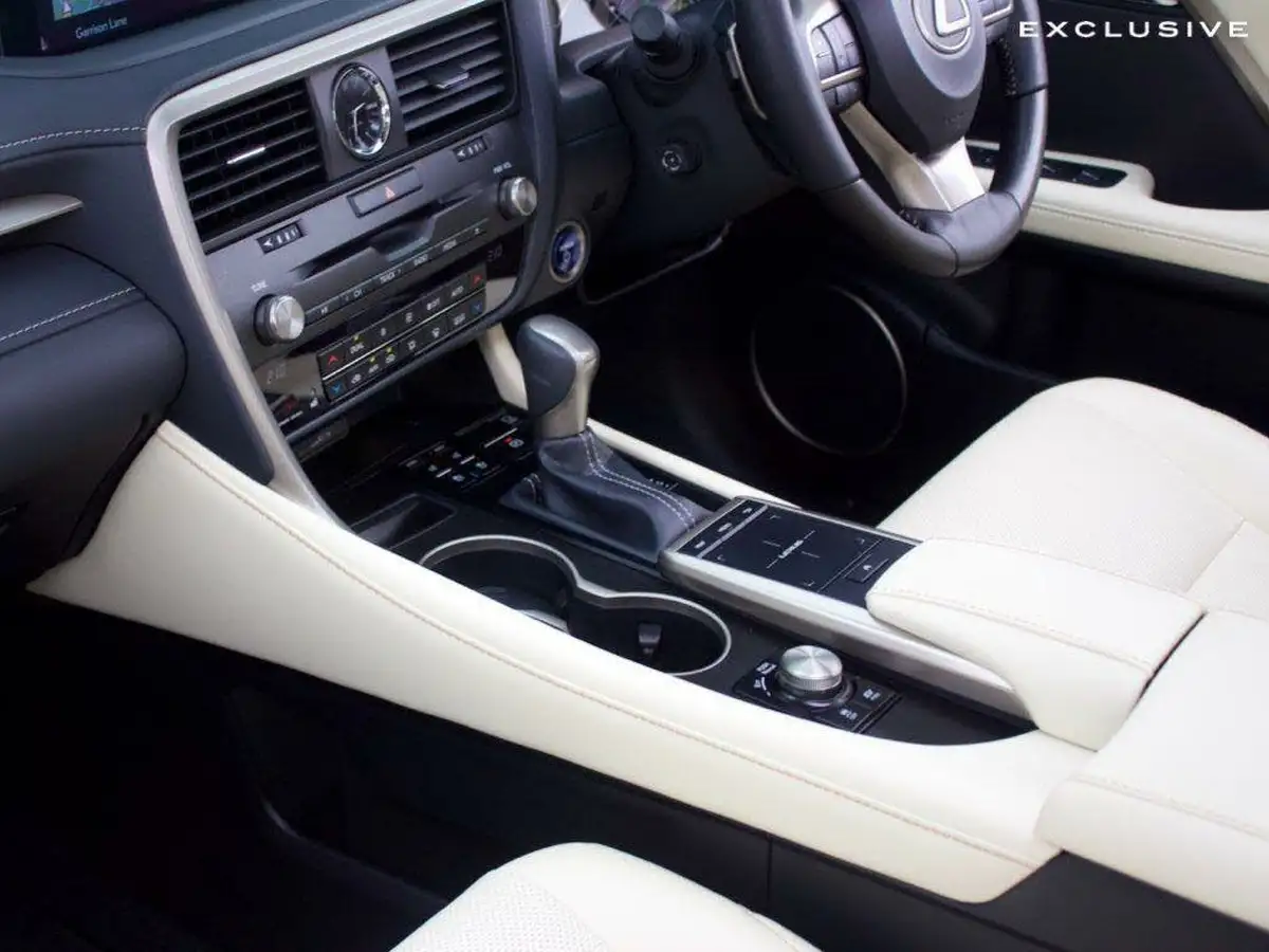 2022-lexus-rx-450h-35-rx-big-15