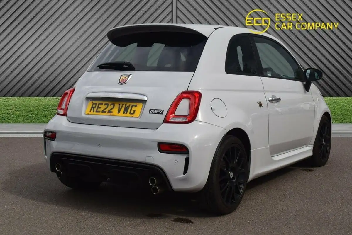 2022-abarth-595-14-tjet-f-big-13