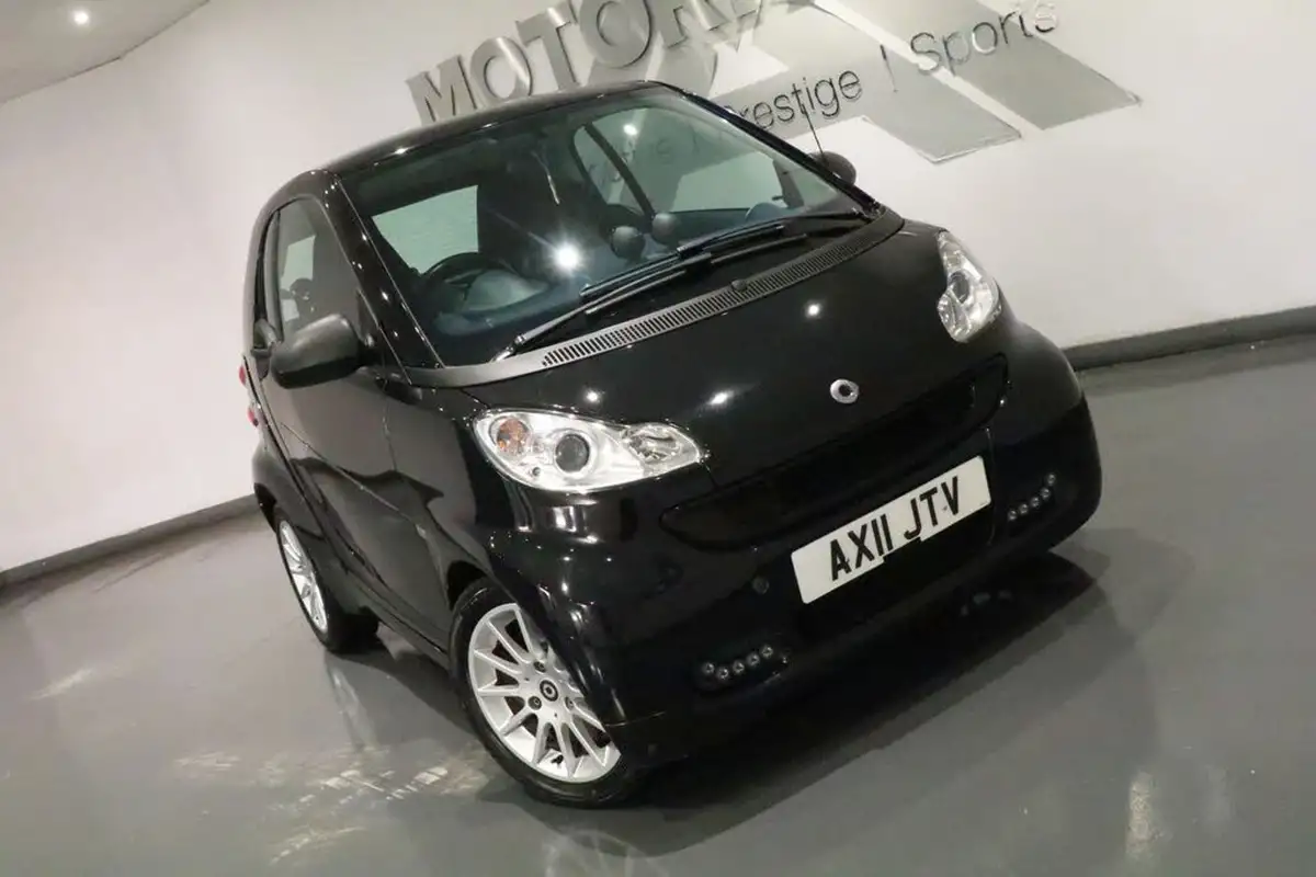 2011-smart-fortwo-10-passion-71bhp-coupe-softouch-big-9