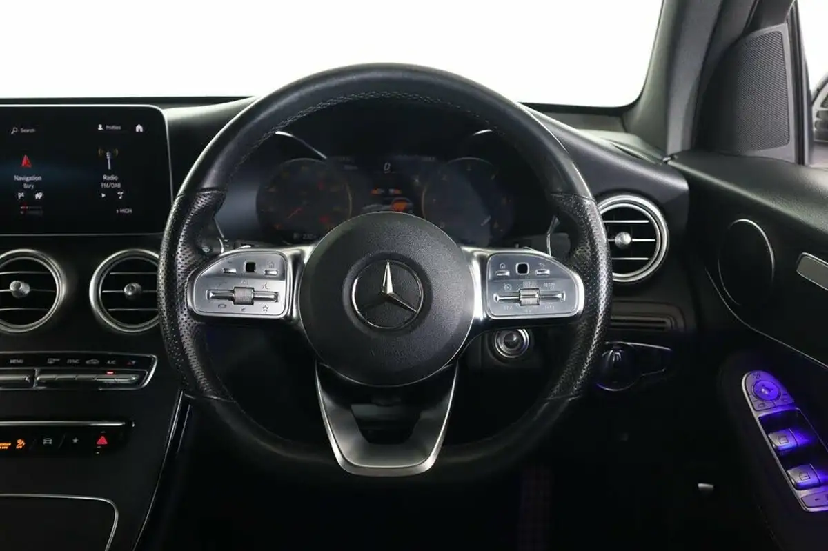 2019-mercedes-benz-glc-class-20d-glc220d-amg-line-premium-station-wagon-5d-big-47