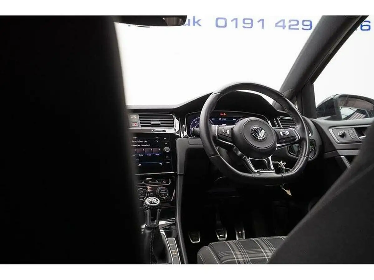 2017-volkswagen-golf-20tdi-gtd-blueline-ss-hatchback-5d-big-30