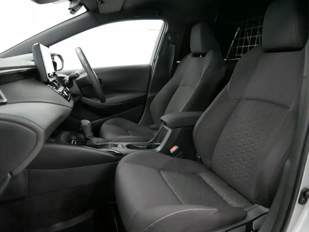 2022-toyota-corolla-18-vvt-i-corolla-commercial-140hpeu6d-big-2