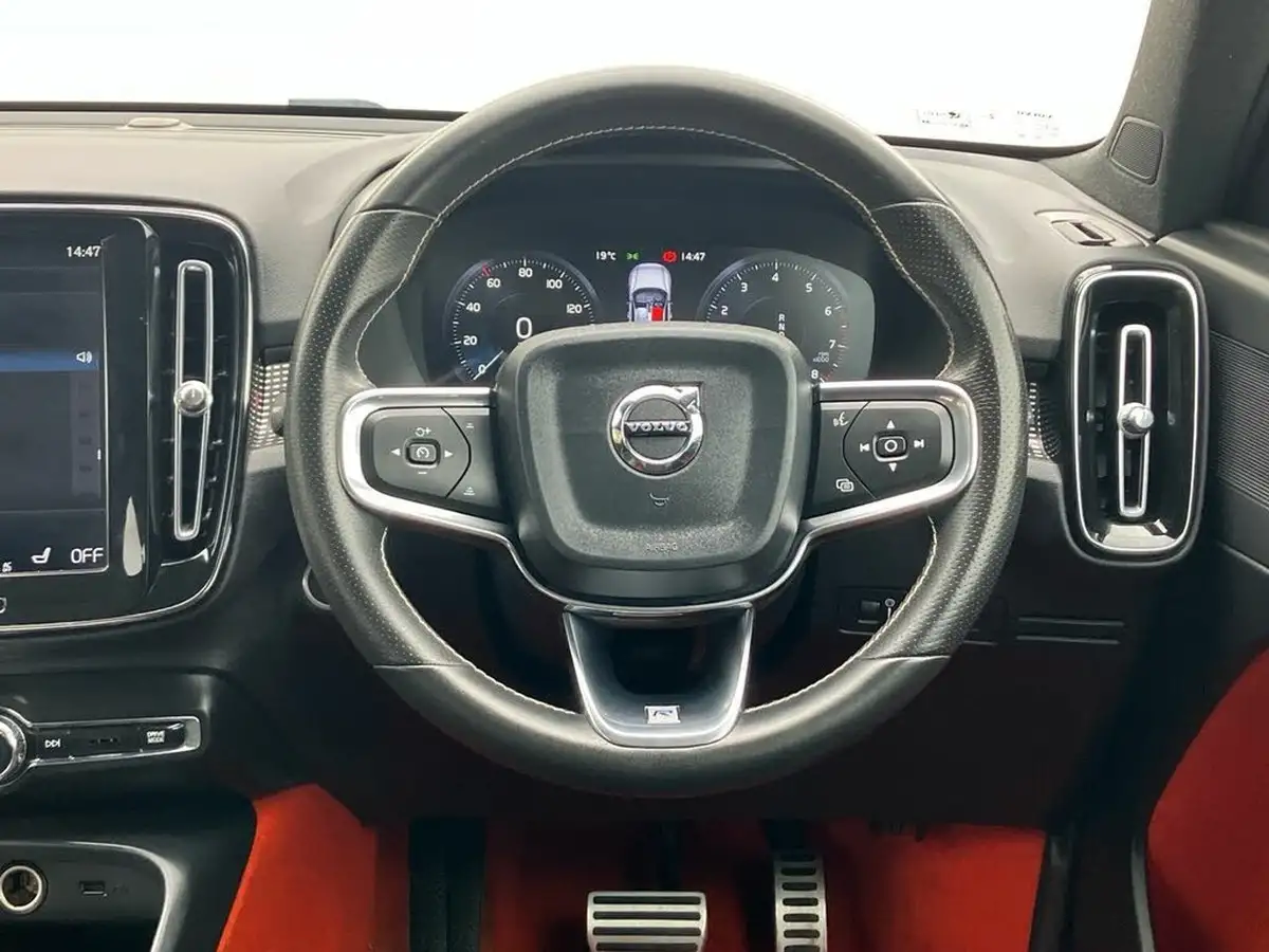 2019-volvo-xc40-20-t4-r-design-pro-awd-big-14