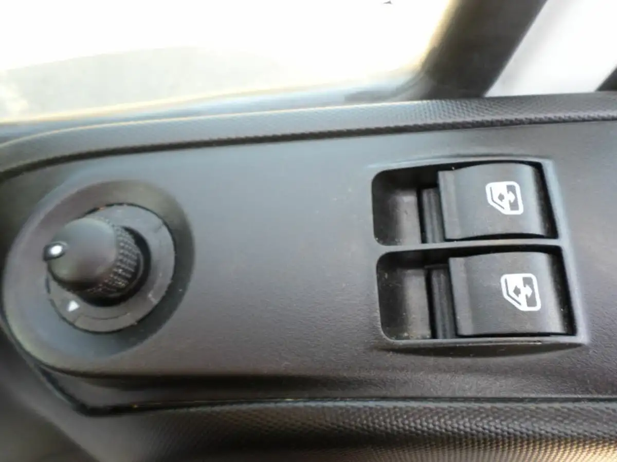 2023-iveco-daily-s-class-23td-35s16-business-3750mm-156pseu6d-3750mm-hi-matic-big-5