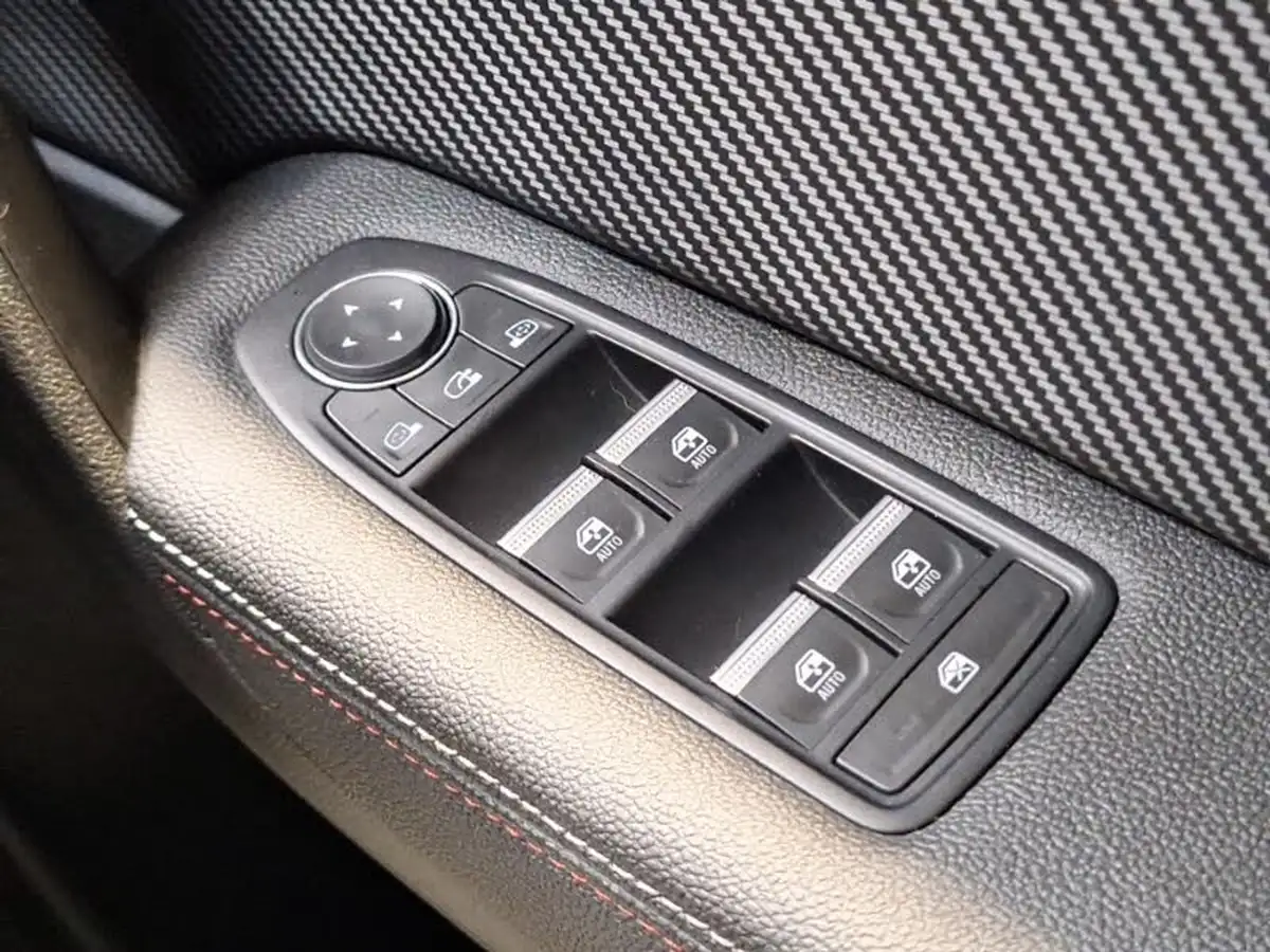2022-renault-captur-13-tce-rs-line-edc-auto-big-13