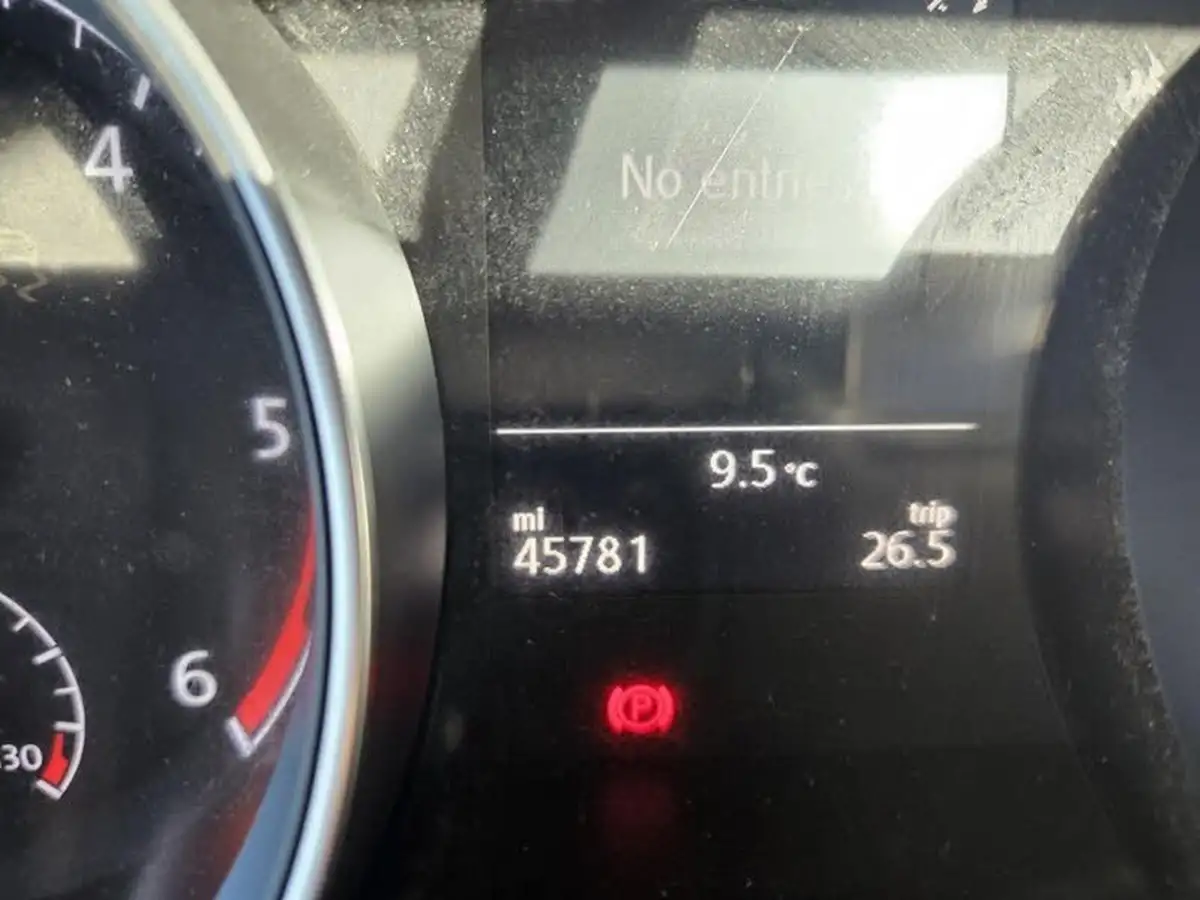 2017-volkswagen-golf-16tdi-match-edition-hatchback-5d-big-20