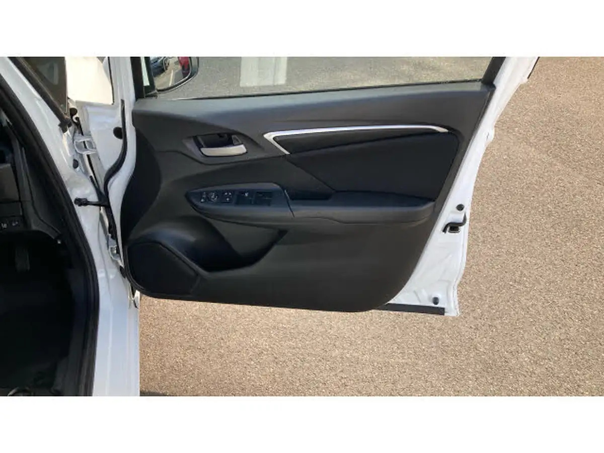 2015-honda-jazz-13-i-vtec-se-big-33