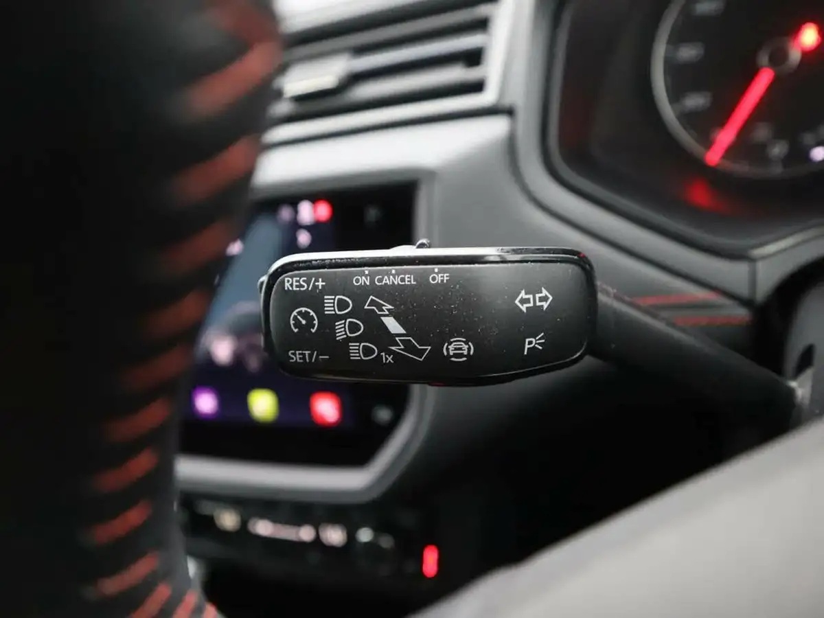 2021-seat-arona-10-tsi-fr-red-edition-big-31