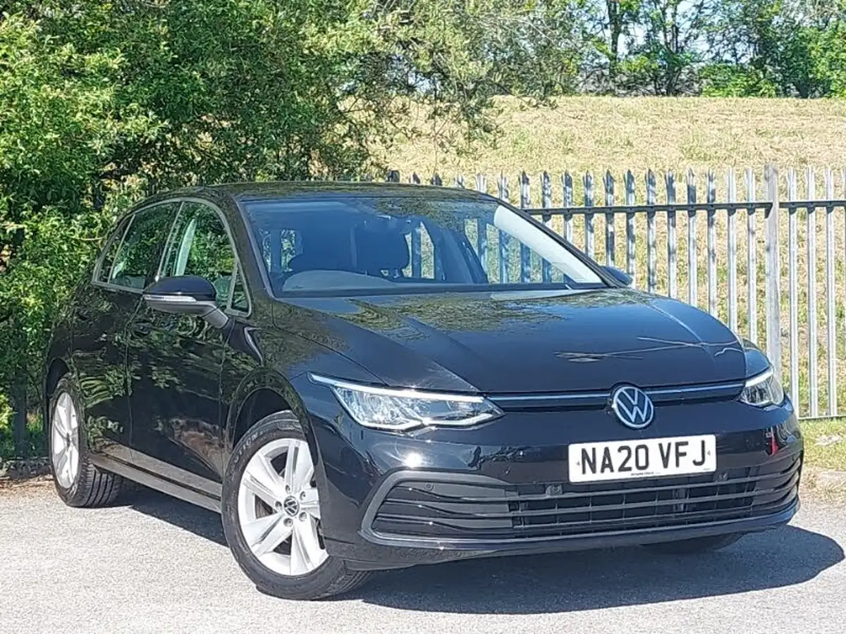 2020-volkswagen-golf-15-tsi-life-130ps-hatchback-big-0