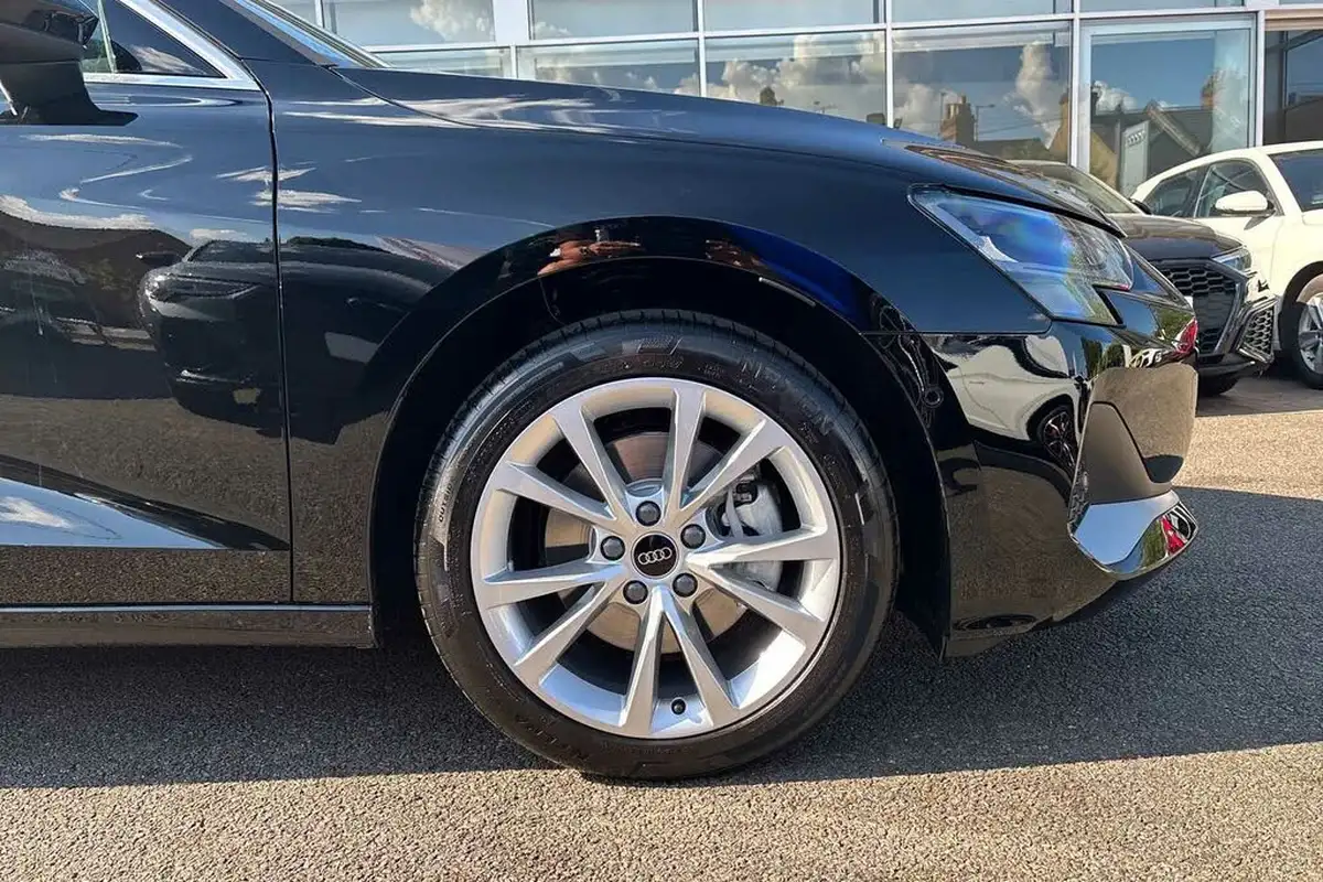 2025-audi-a3-15-40-tfsi-e-sport-big-4